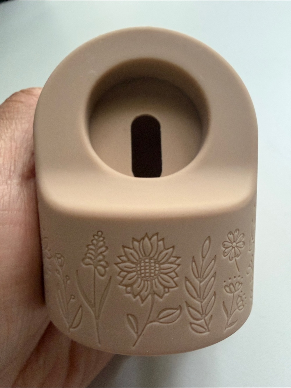 Silicone Apple Smartwatch Charging Stand - Beige